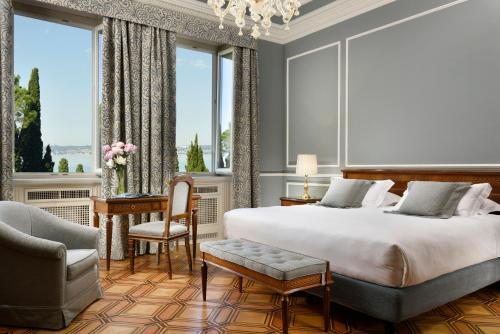 Villa Cortine Palace Hotel - image 13