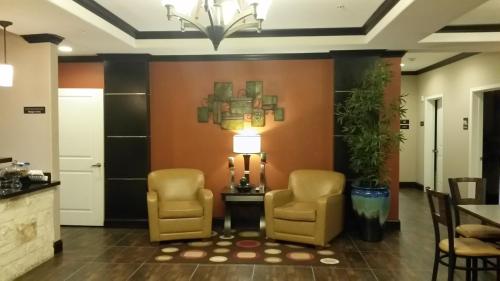 Atria Inn & Suites 3