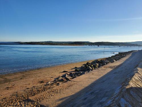 周邊環境, 3 Bedroom Cottage - Hot Tub Garden Parking in 鄧克斯韋爾
