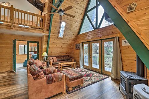 Hot Tub, Fire Pit and Deck Overgaard Cabin!