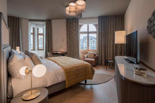 room detail thumbnail 1