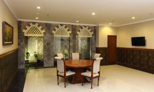 Balcony/terrace, Horison Aziza Solo in Pasar Kliwon