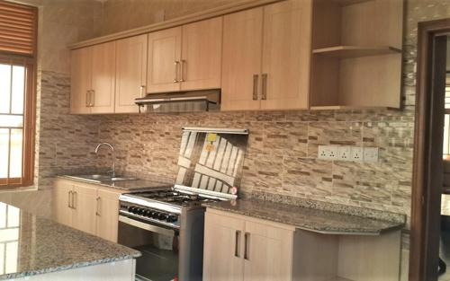 Maison de Passage - Isaro Passage House - Vacation Rental In Kigali