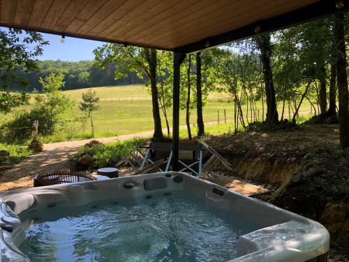 Les Crouquets La cabane SPA des Truffiers - Location, gîte - Jayac