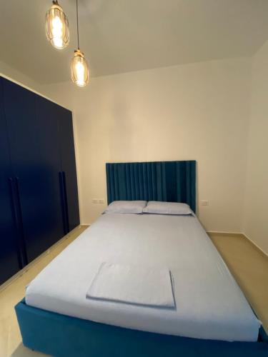 One-Bedroom Apartment image 10
