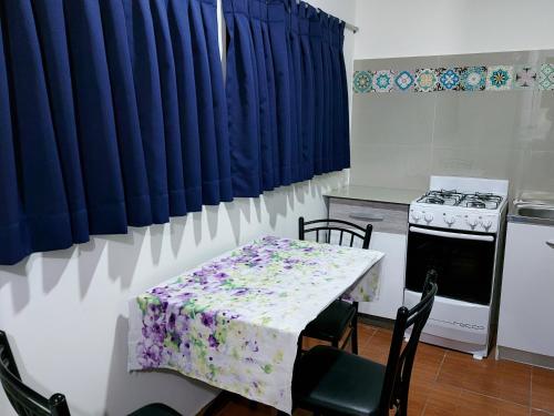Cozy and fully furnished apartment in Miraflores - image 3