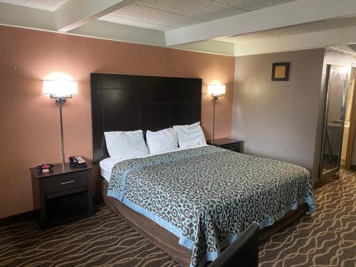 Economy Inn North Randall in North Randall, USA