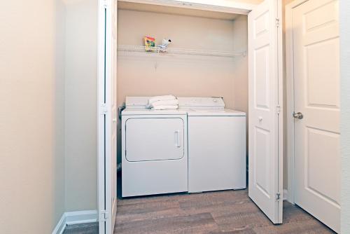 Frontdesk I Links at Windsor Parke Apts Jacksonville