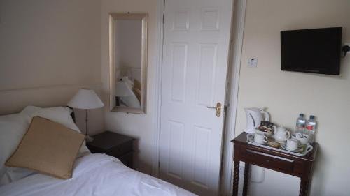 Corncroft Guest House - image 11