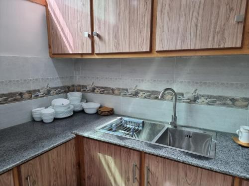 Kitchen, Srinagar Homes in Muzaffarabad