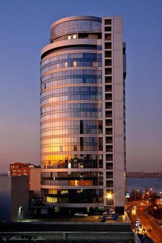 Staybridge Mini-Hotel in Most City PANORAMIC RIVER VIEW, Dnipro