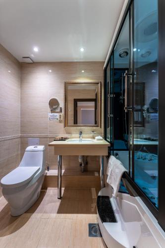 room detail thumbnail 2