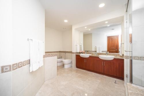 Luton Vacation Homes - North Residence Palm Jumeirah, Beach access