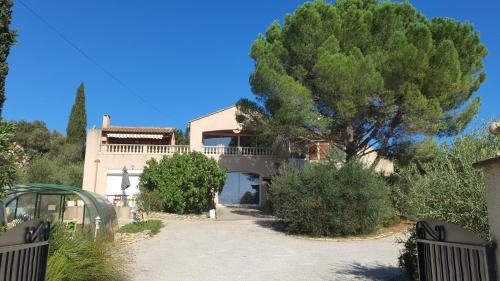 Villa des masques - Accommodation - Aubais