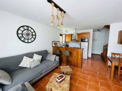  CASA ADOSADA TAULL by IMMOVALL in Taull
