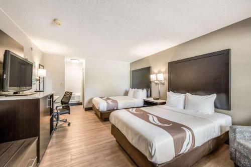 2 double beds