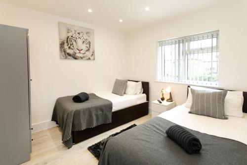 Nottingham Serviced Accommodations - image 3