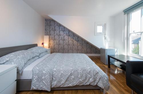 7 Bedroom Townhouse in West End