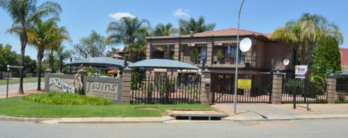 Twins Exclusive Guesthouse