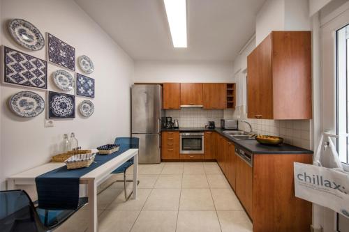 3 Bdr apt VDSL 2 mins from Acropolis museum - image 7