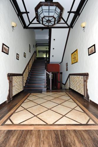 Zolota Forel Hotel in Korostiv