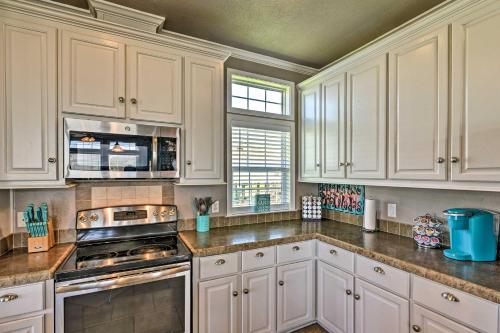 Coastal Home with Ocean Views - Walk to Beach! in Crystal Beach, USA