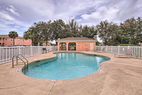 B&B Merritt Island - Quaint Merritt Island Condo with Pool Access! - Bed and Breakfast Merritt Island