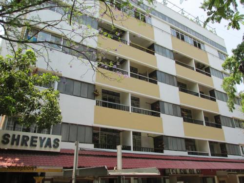 Hotel Shreyas, Pune