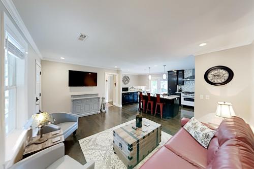 Updated Five Points Bungalow with Large Yard home - image 4