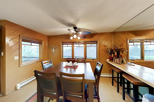 Mountainside Dream - Heated Garage - Heated Pool townhouse - image 8