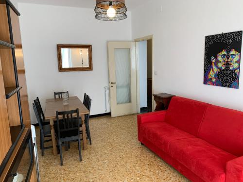  Casa Bianca 2 - confortevole in centro a Moneglia in Moneglia