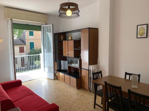  Casa Bianca 2 - confortevole in centro a Moneglia in Moneglia
