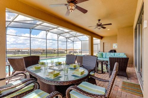 Sunset View- 8 bedroom luxury villa with a private pool & spa located in a gated resort community - image 2