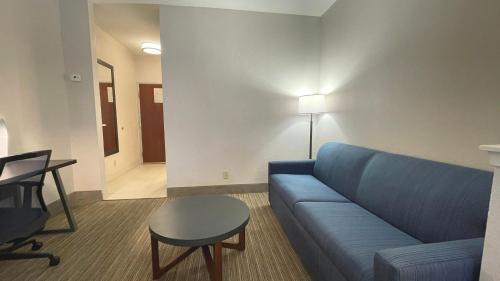 Holiday Inn Express Hotel & Suites Decatur TX an IHG Hotel - image 14