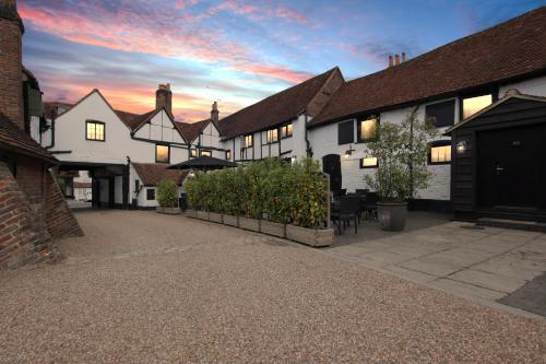 Kings Arms Hotel - Accommodation - Amersham