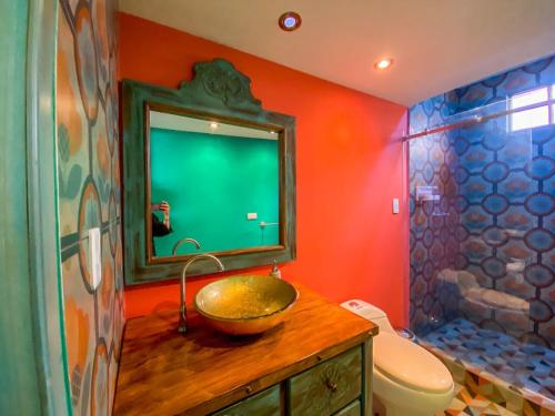 Bathroom, Cosmos Chill - Suite con jacuzzi y acuario in Ambato