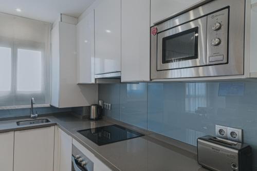 Caleta Homes - Apartamentos Pompidou - image 5