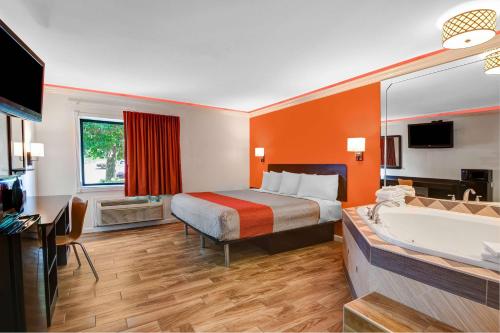 Motel6 Norcross, GA in Peachtree Corners