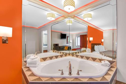 Motel6 Norcross, GA in Peachtree Corners