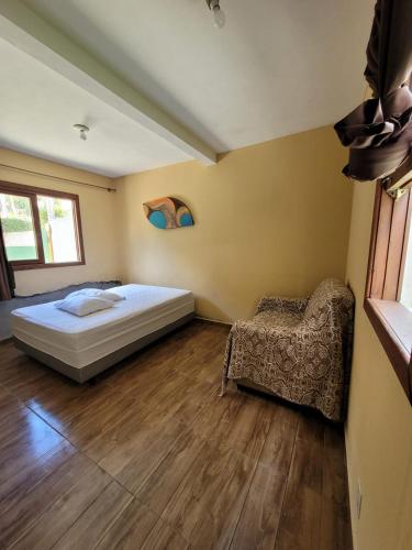 Casa Praia Mole em meio a natureza