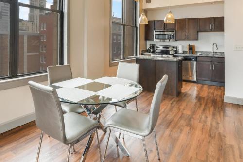 Grand Park LA 30 Day Stays - image 3