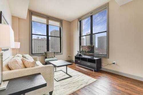 Grand Park LA 30 Day Stays - image 8