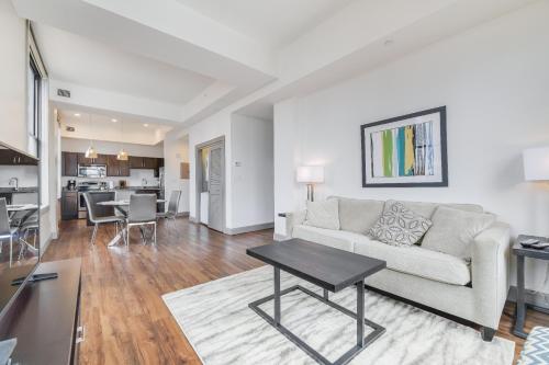 Grand Park LA 30 Day Stays - image 11