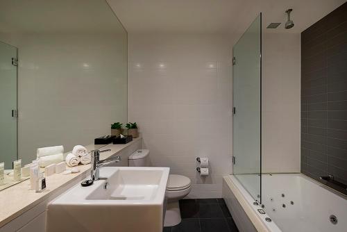 Deluxe Double Room with Spa Bath  image 4