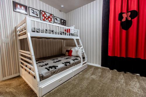Condo At Storey Lake With Loads of Amenities! apts - image 9