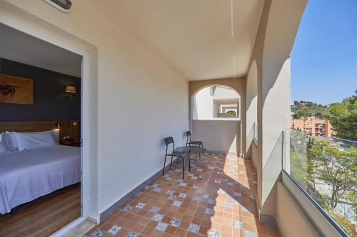 room detail thumbnail 1