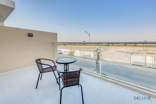Delightful 3BR Townhouse at DAMAC Hills 2 Dubailand by Deluxe Holiday Homes, Dubai (photo 4)