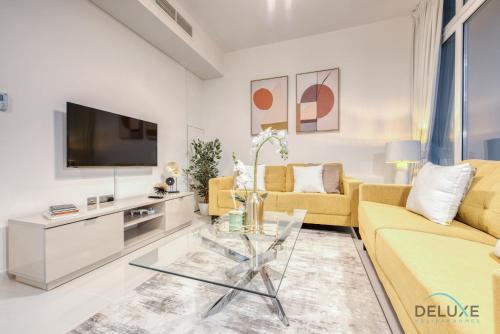 Delightful 3BR Townhouse at DAMAC Hills 2 Dubailand by Deluxe Holiday Homes, Dubai (photo 7)