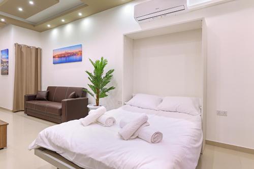 Gem Beachfront Apt with Amazing Bay and Sea Views, Birżebbuġa (Foto 8)