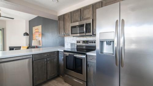 WanderJaunt - Almeria - 2BR - North Scottsdale - image 2